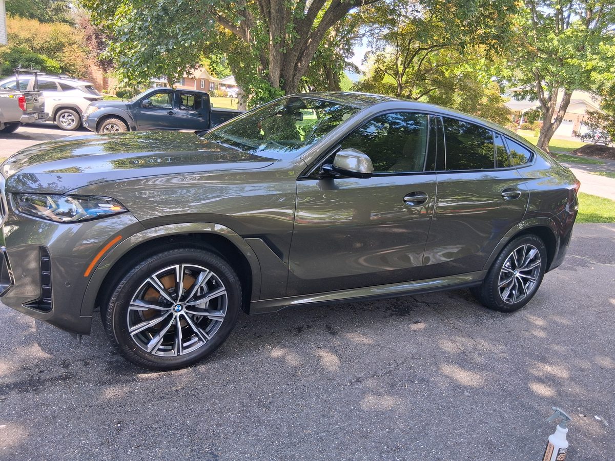 Freshly detailed SUV gleaming after a Ron's Mobile Detailing service